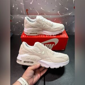 Nike Women's Air Max Excee Phantom Sail/Platinum Tint